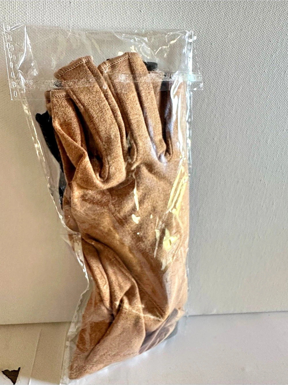 Two pair gloves - Picture 3 of 3